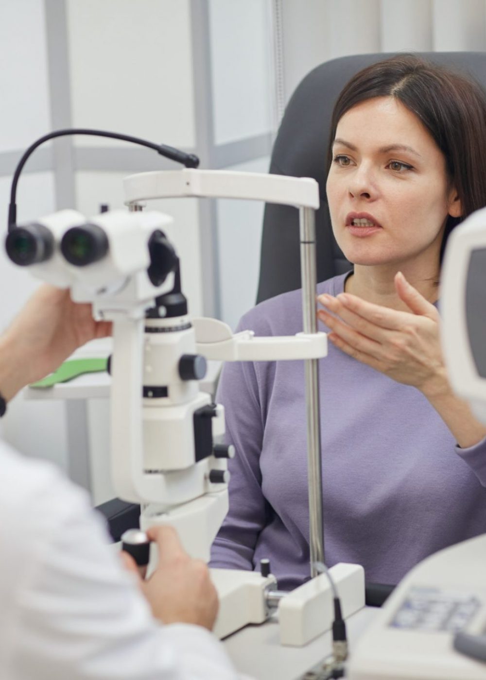 Young Woman Visiting Opthalmologist